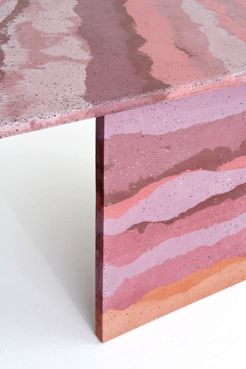 circular design - detail of table made from waste - Spared