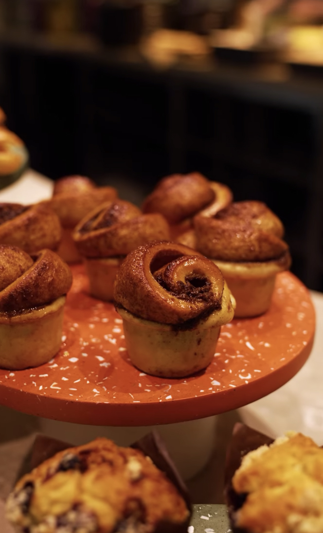 Spared®_VolumeCreative_Tate-cakestand-04