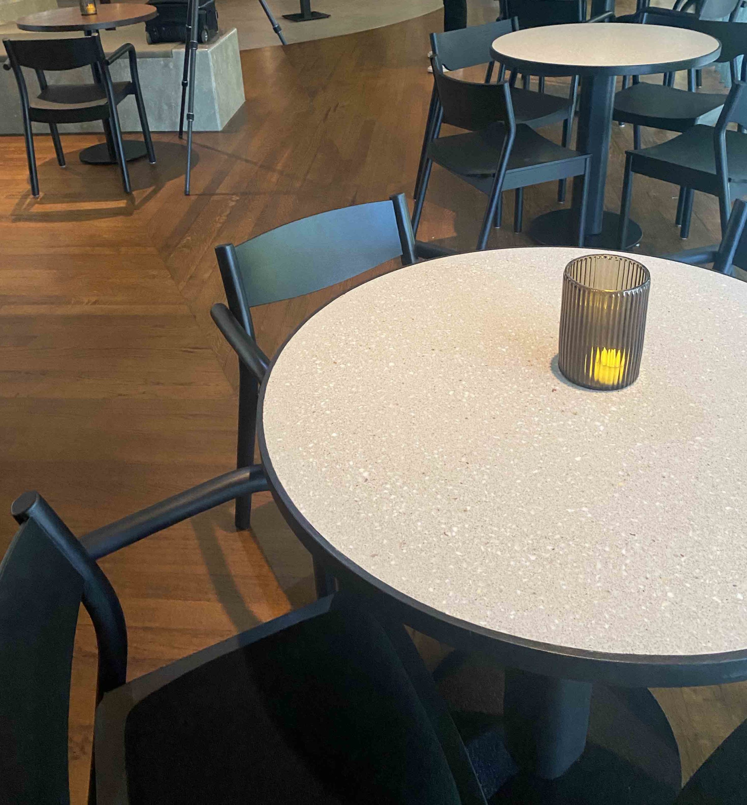 Spared®_VolumeCreative_Tate-tables-07