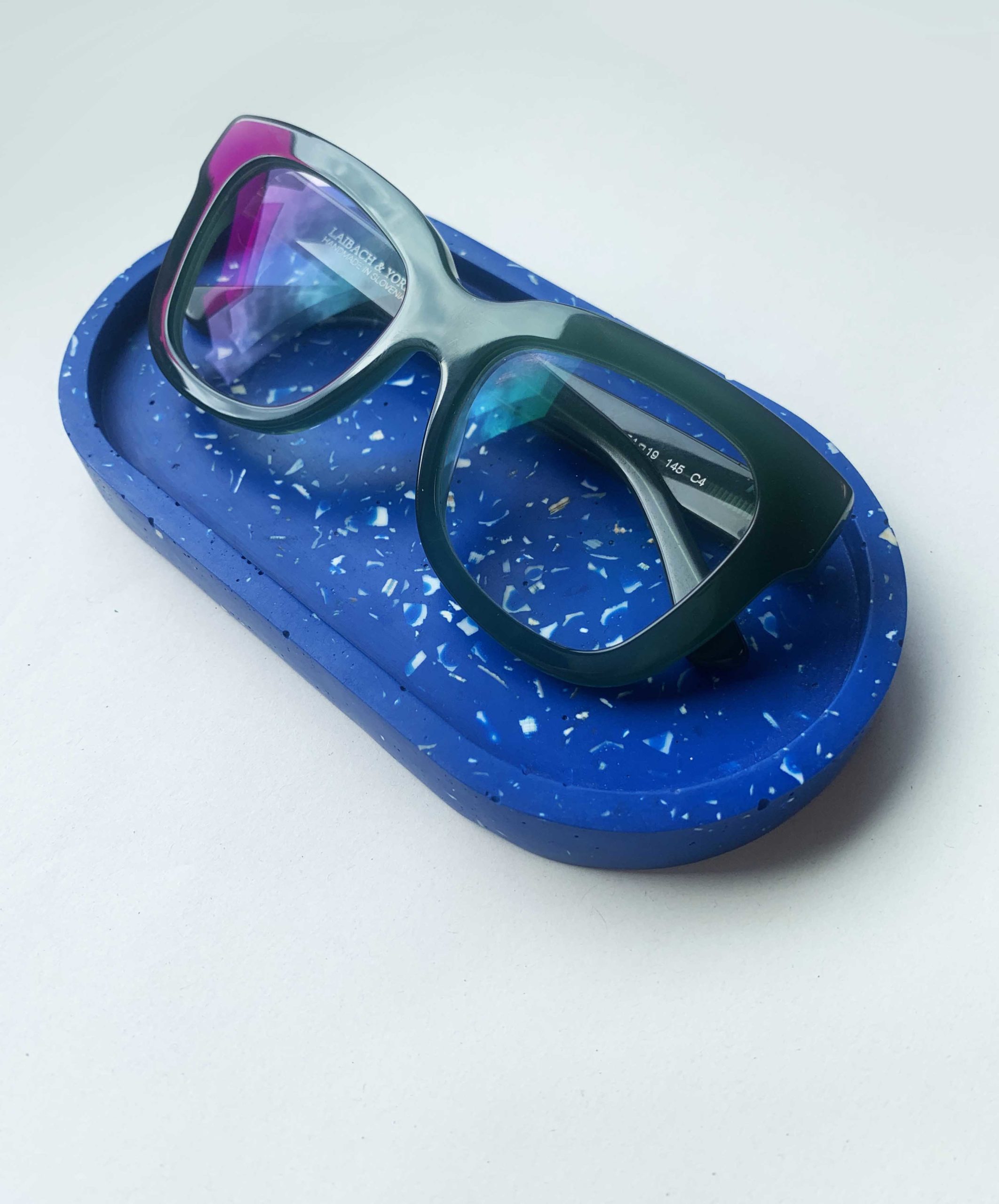 bespoke sustainable styling objects - trays