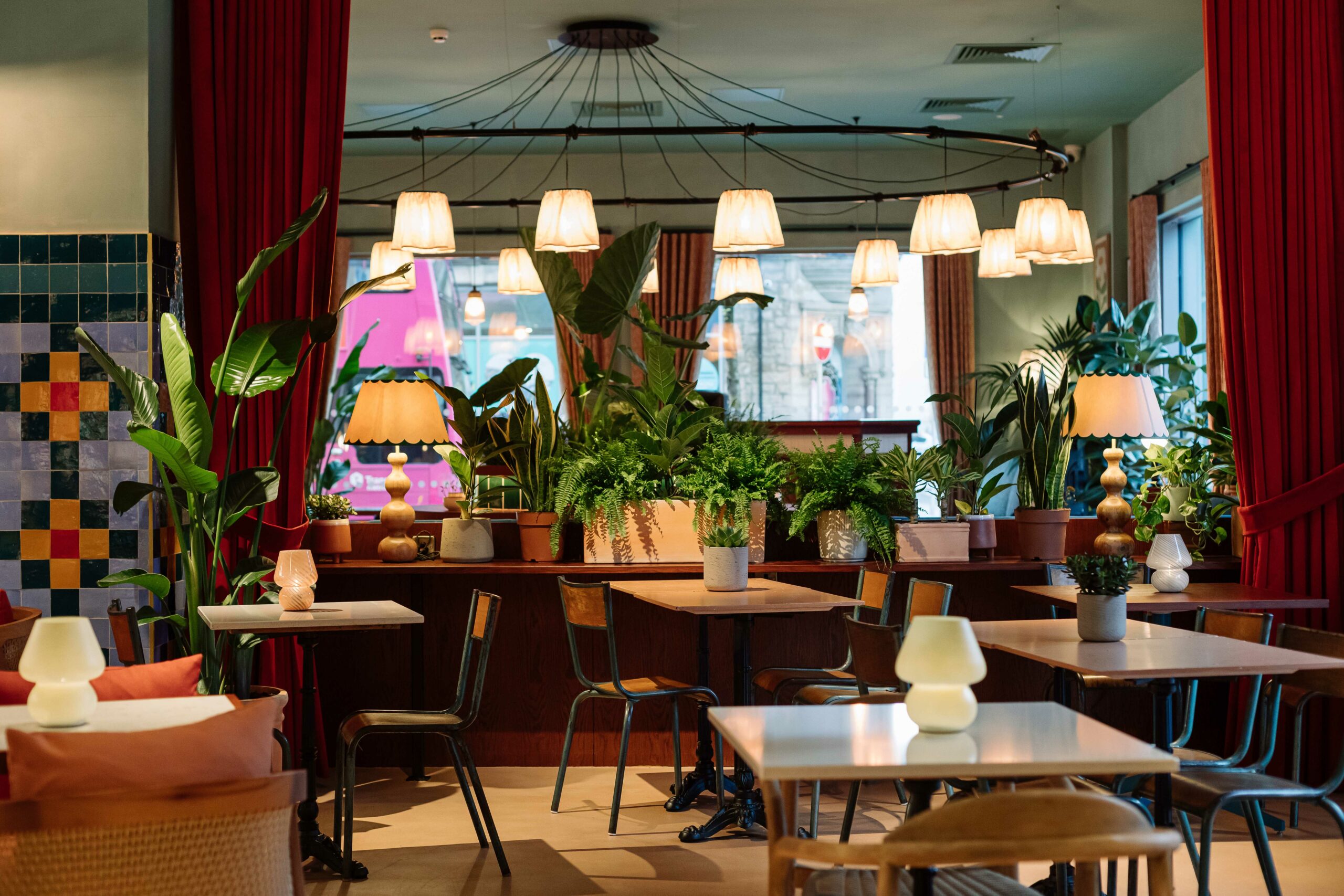 14.-Winnies-cafe-scaled